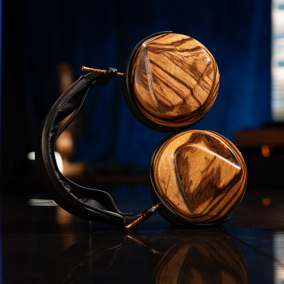 Caldera Closed – ZMF Headphones