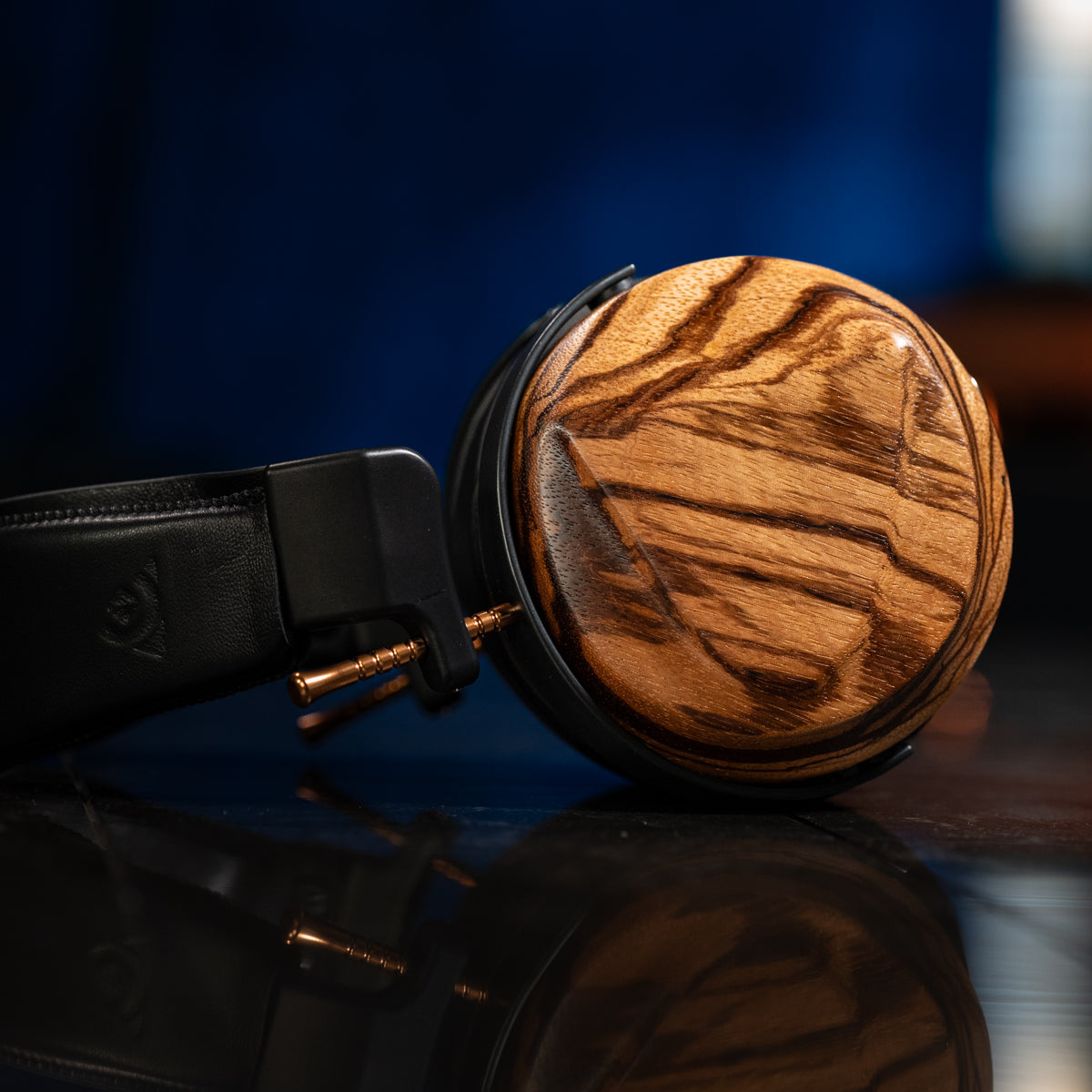 Caldera Closed – ZMF Headphones